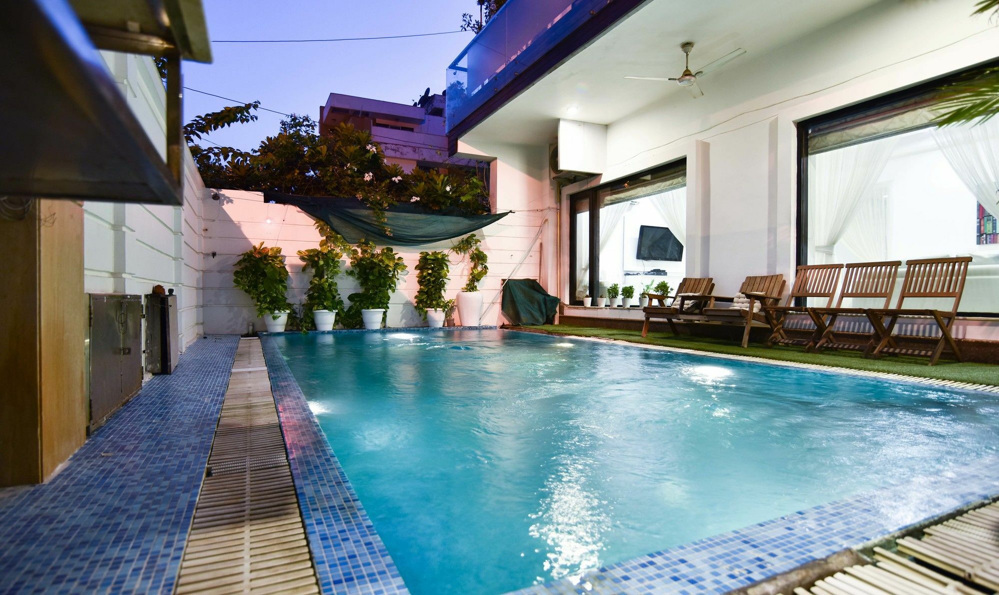 Treebo Trend The G8 Sector 39 Hotel Noida Buitenkant foto