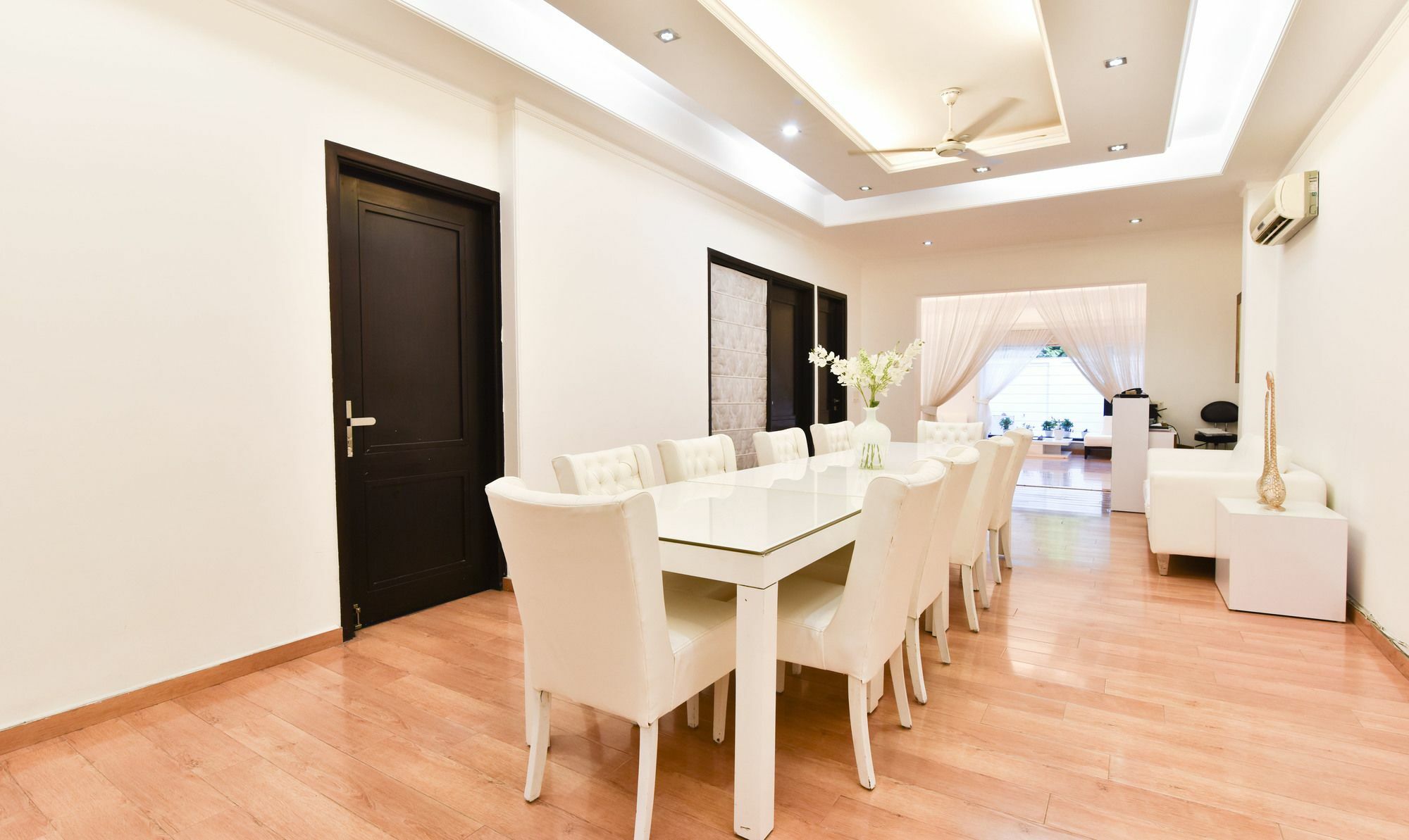 Treebo Trend The G8 Sector 39 Hotel Noida Buitenkant foto