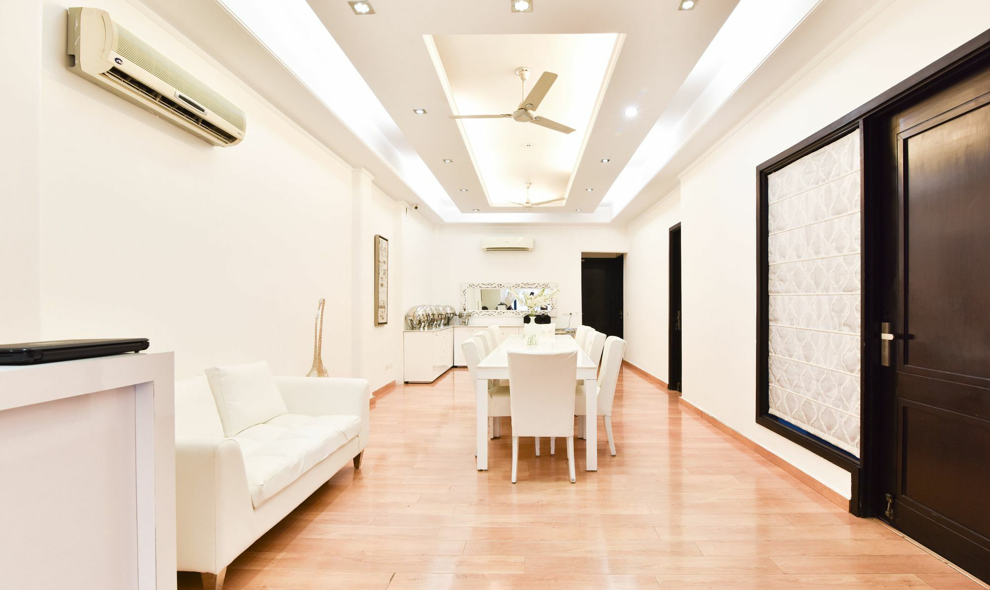 Treebo Trend The G8 Sector 39 Hotel Noida Buitenkant foto